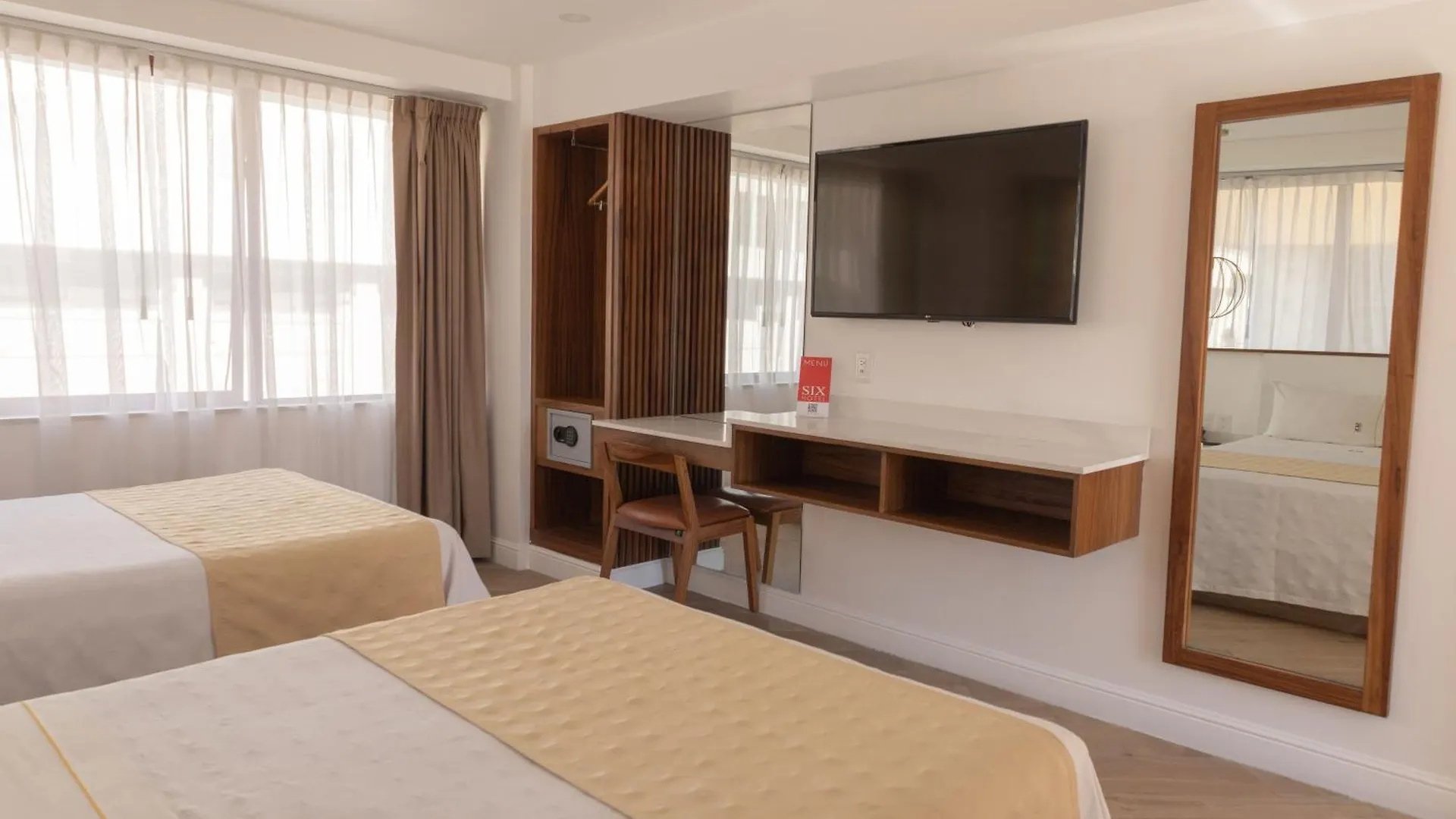 Six Hotel Guadalajara Degollado