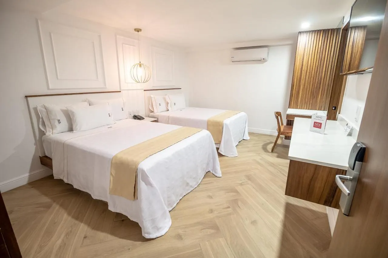 Six Hotel Guadalajara Degollado