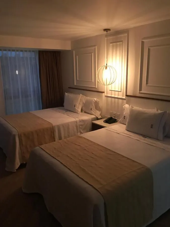 Six Hotel Guadalajara Degollado